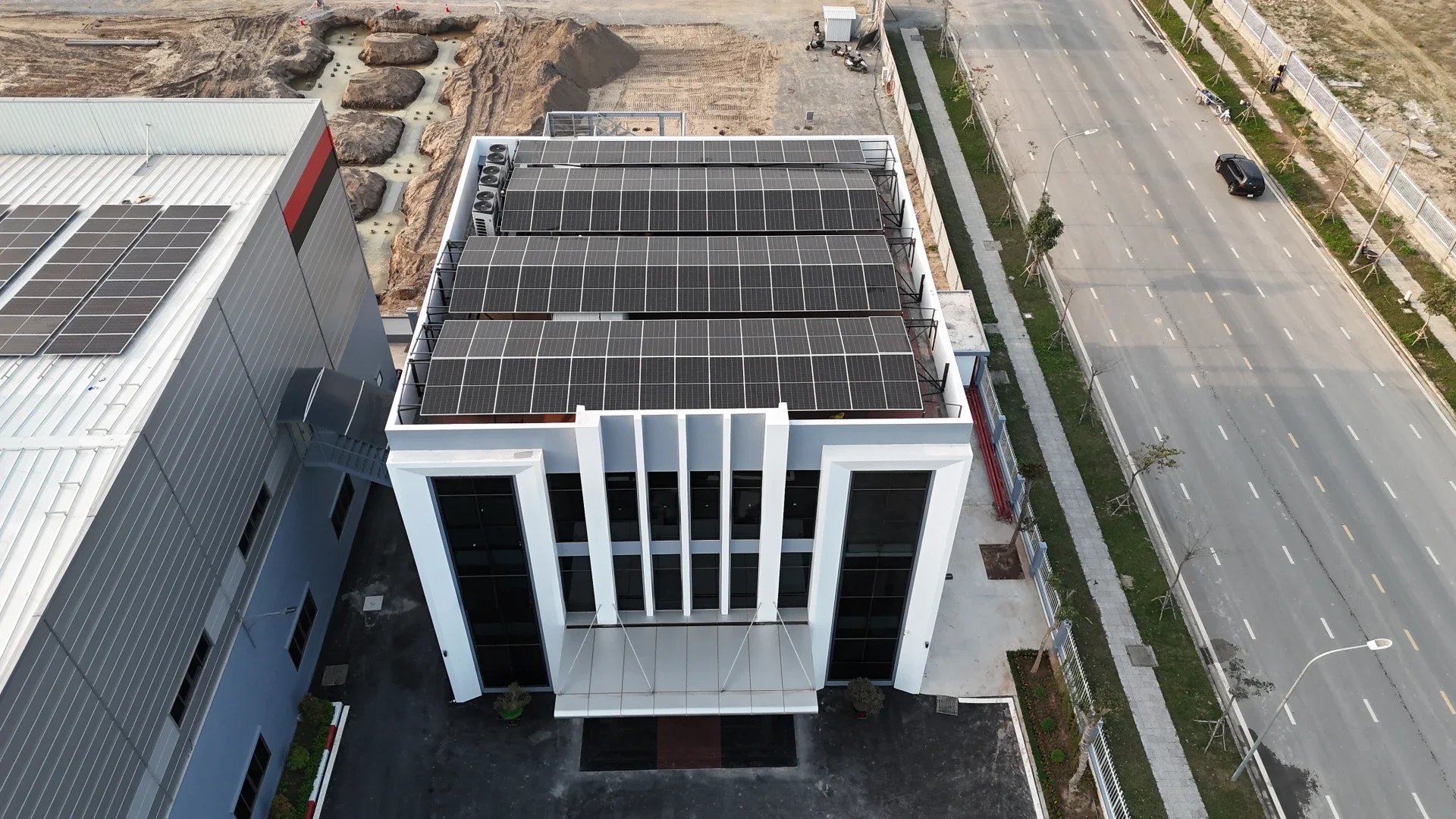 Doanh nghiệp Thương mại - Dịch vụ