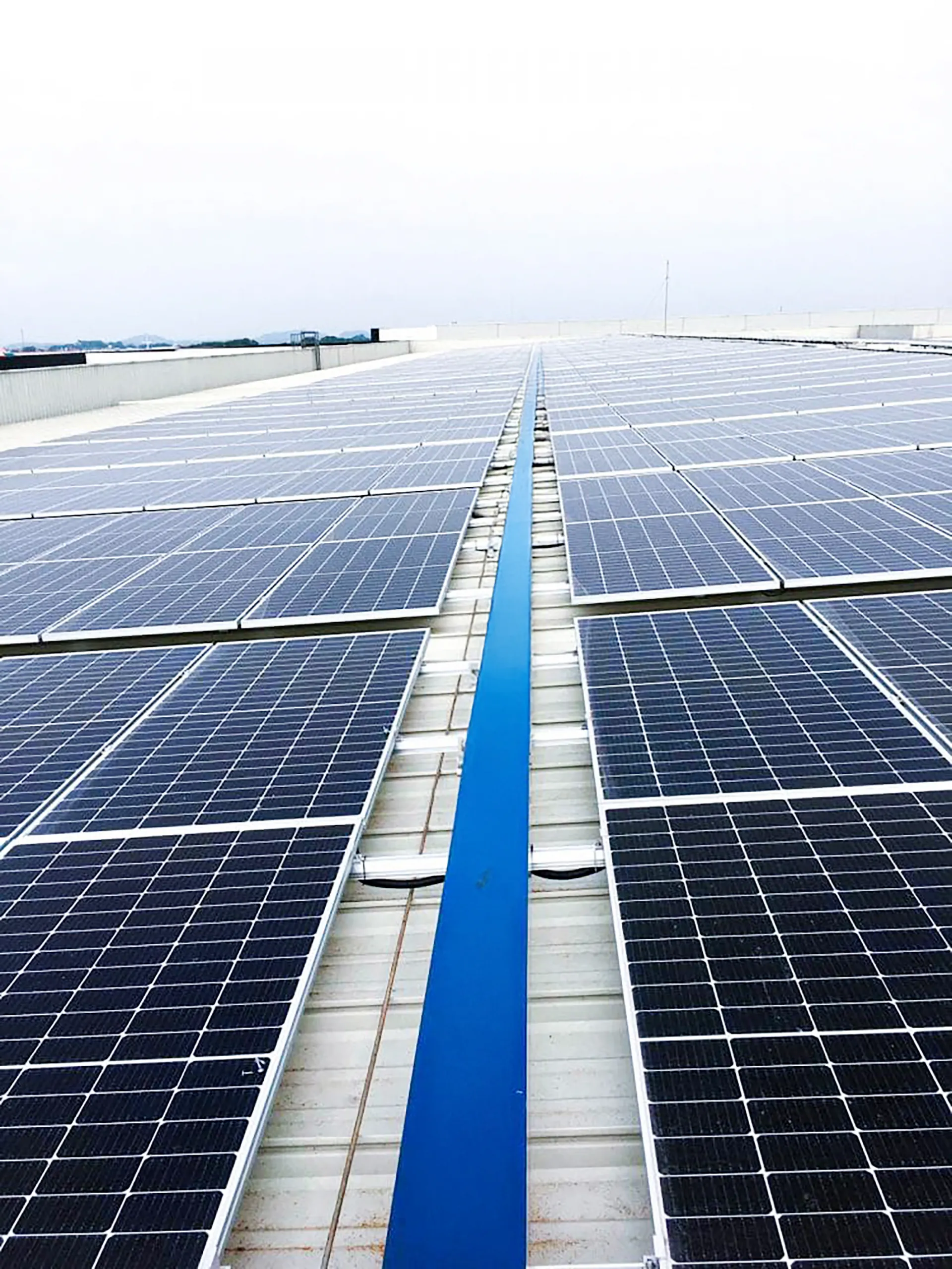 Điện mặt trời mái nhà - Nhà máy Vinsmart